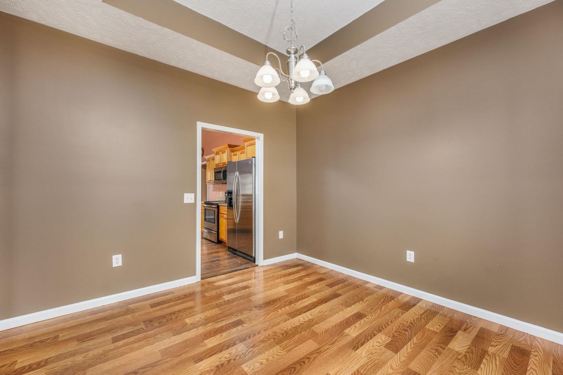 728 American Beech St. Photo 13