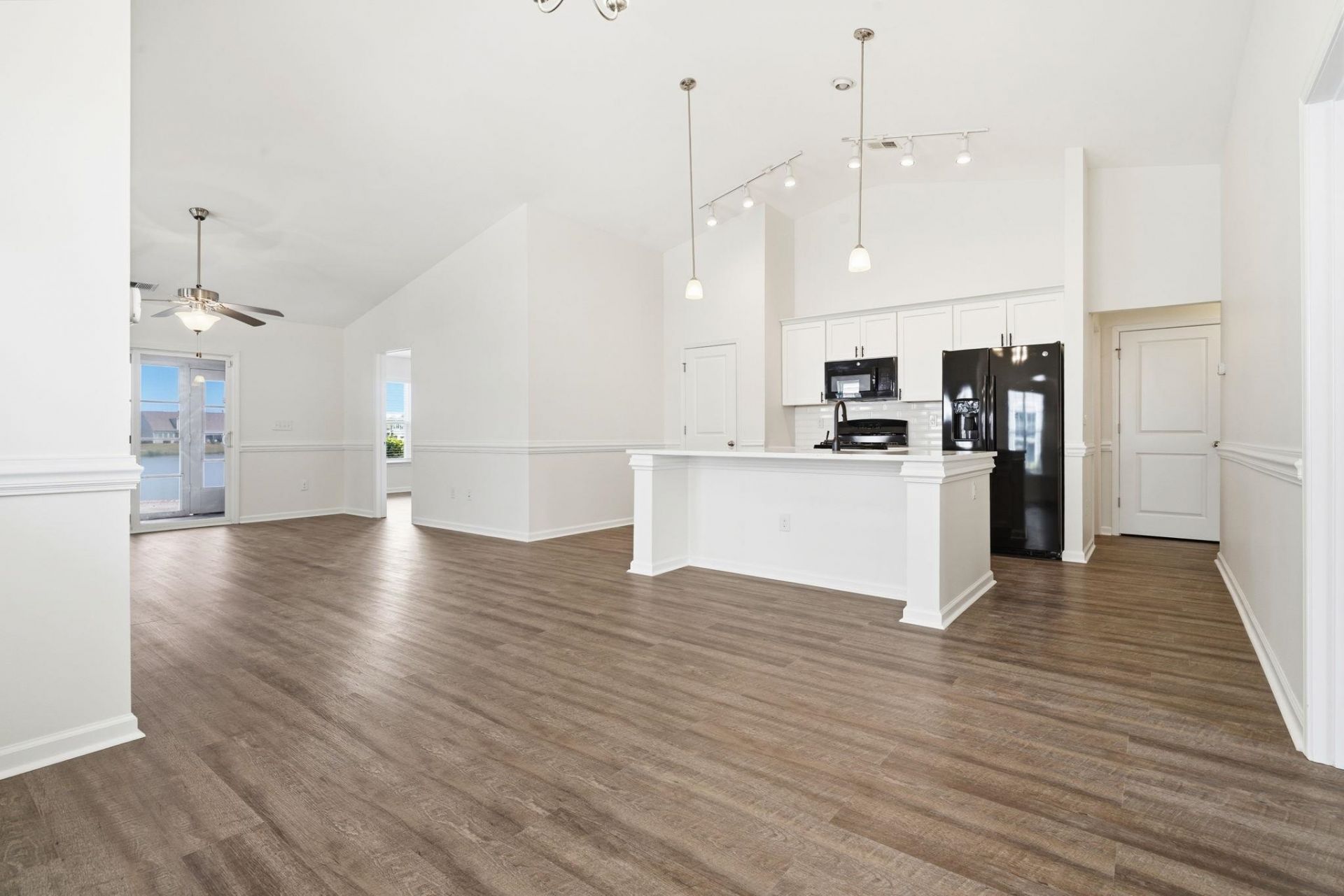 4443 Livorn Loop Photo 10