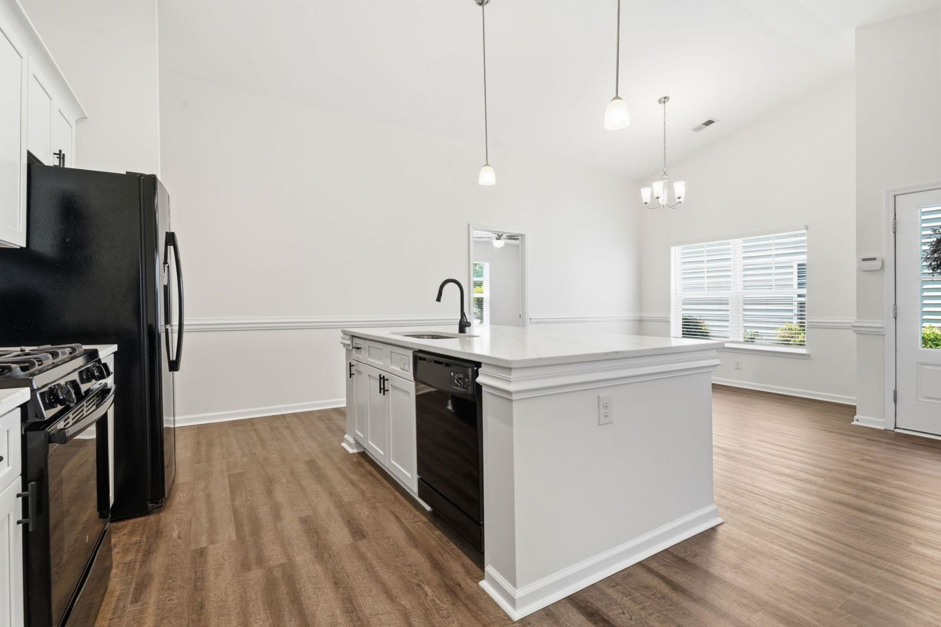4443 Livorn Loop Photo 15