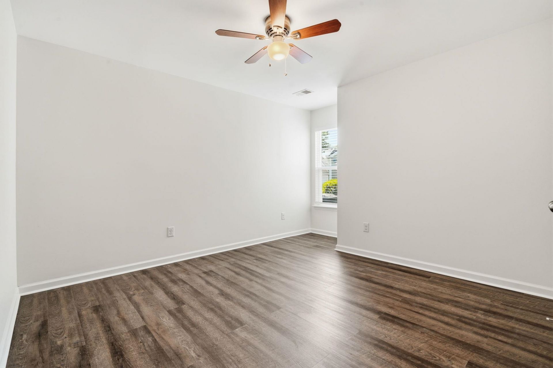 4443 Livorn Loop Photo 31