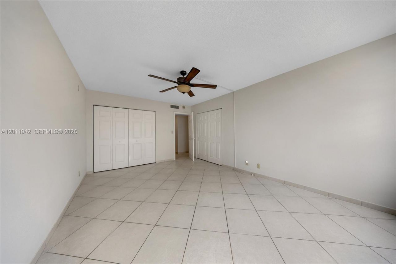 600 Three Islands Blvd , Unit 212, Hallandale Beach, FL 33009 Photo