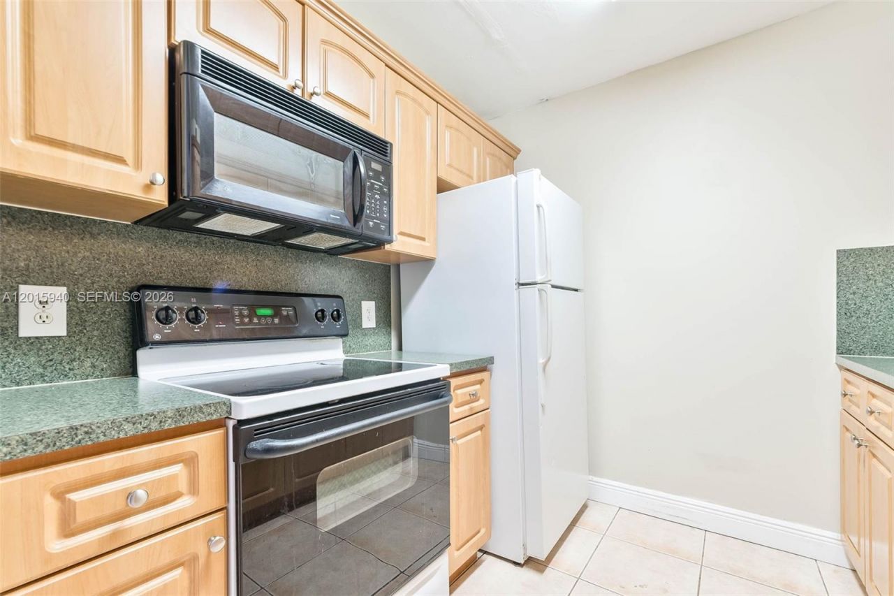 13355 SW 9th Ct, Unit 104H, Pembroke Pines, FL 33027 Photo