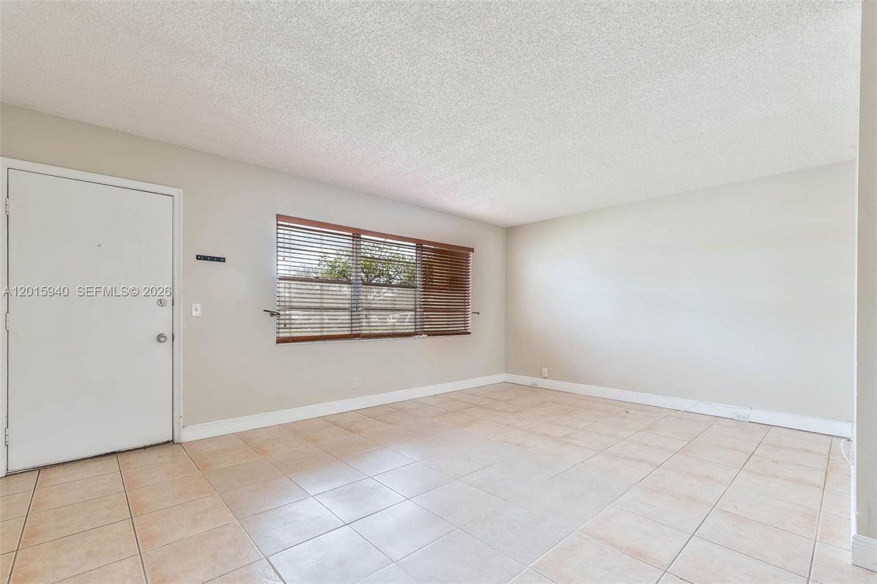 13355 SW 9th Ct, Unit 104H, Pembroke Pines, FL 33027 Photo