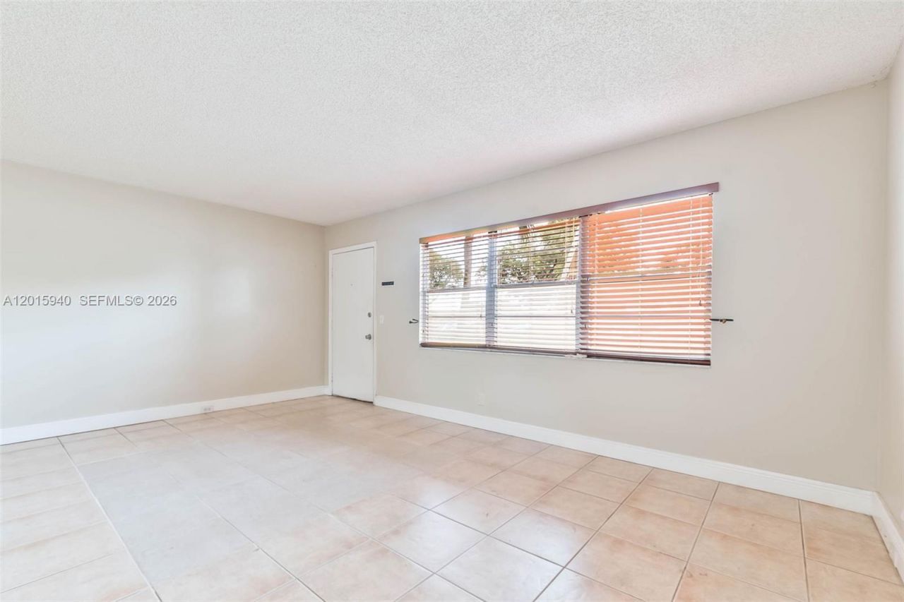 13355 SW 9th Ct, Unit 104H, Pembroke Pines, FL 33027 Photo