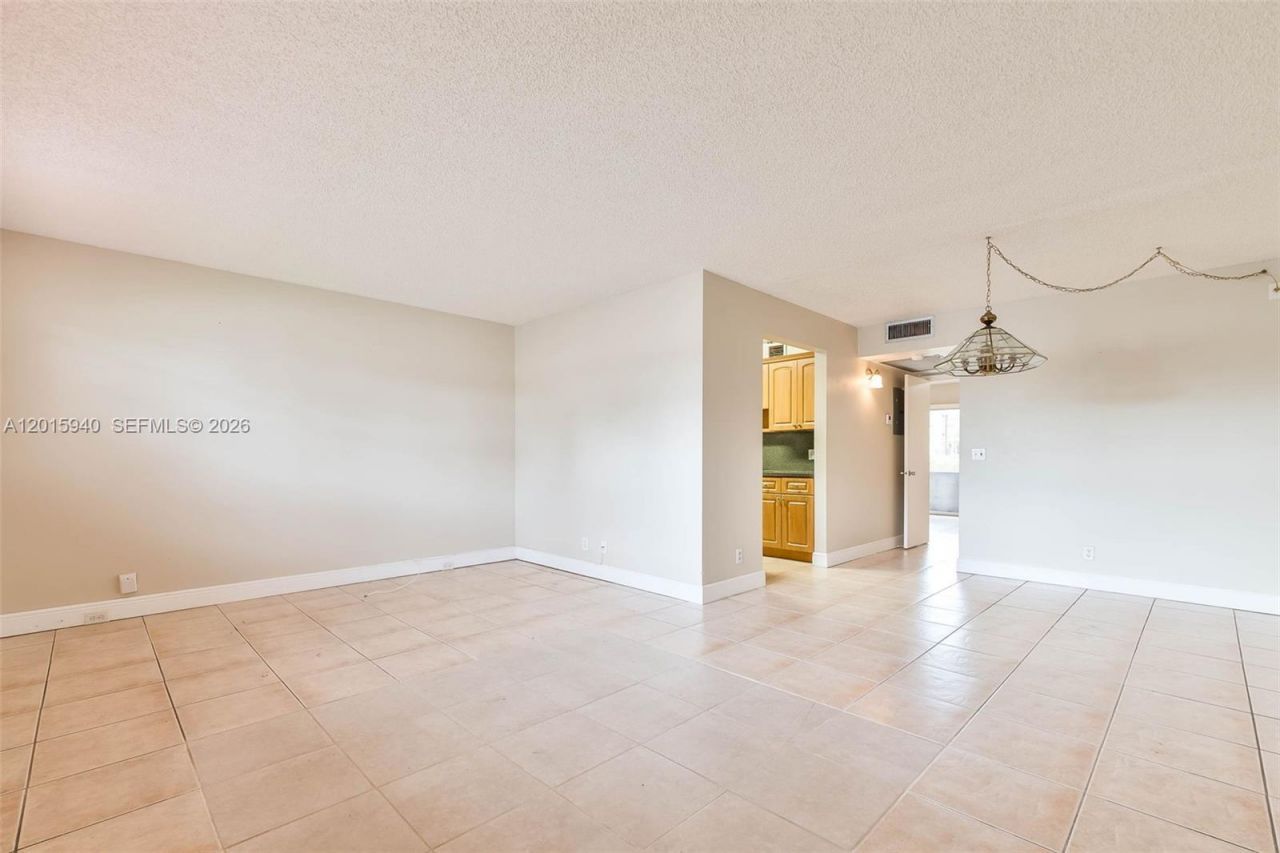 13355 SW 9th Ct, Unit 104H, Pembroke Pines, FL 33027 Photo