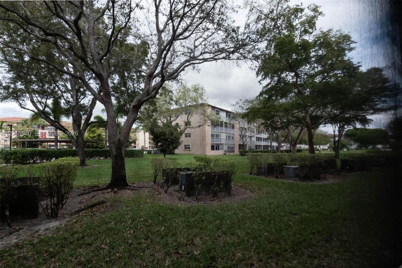 13355 SW 9th Ct, Unit 104H, Pembroke Pines, FL 33027 Photo