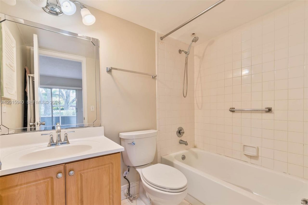 13355 SW 9th Ct, Unit 104H, Pembroke Pines, FL 33027 Photo