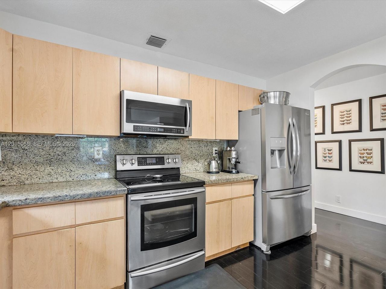 200 SW 2nd Ave , Hallandale Beach, FL 33009 Photo