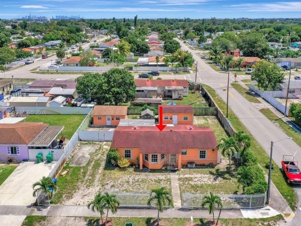 2890 NW 160th St, Miami Gardens, FL 33054