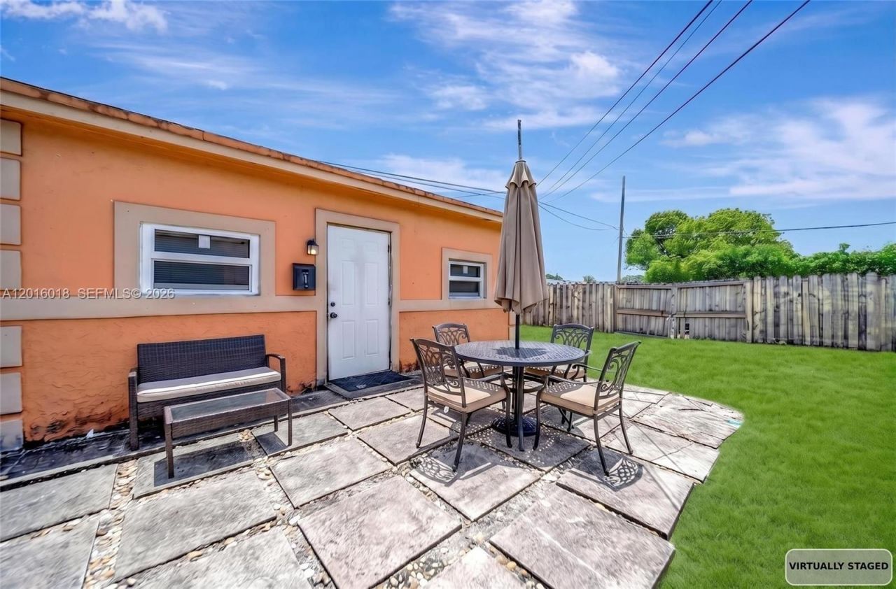 2890 NW 160th St, Miami Gardens, FL 33054 Photo