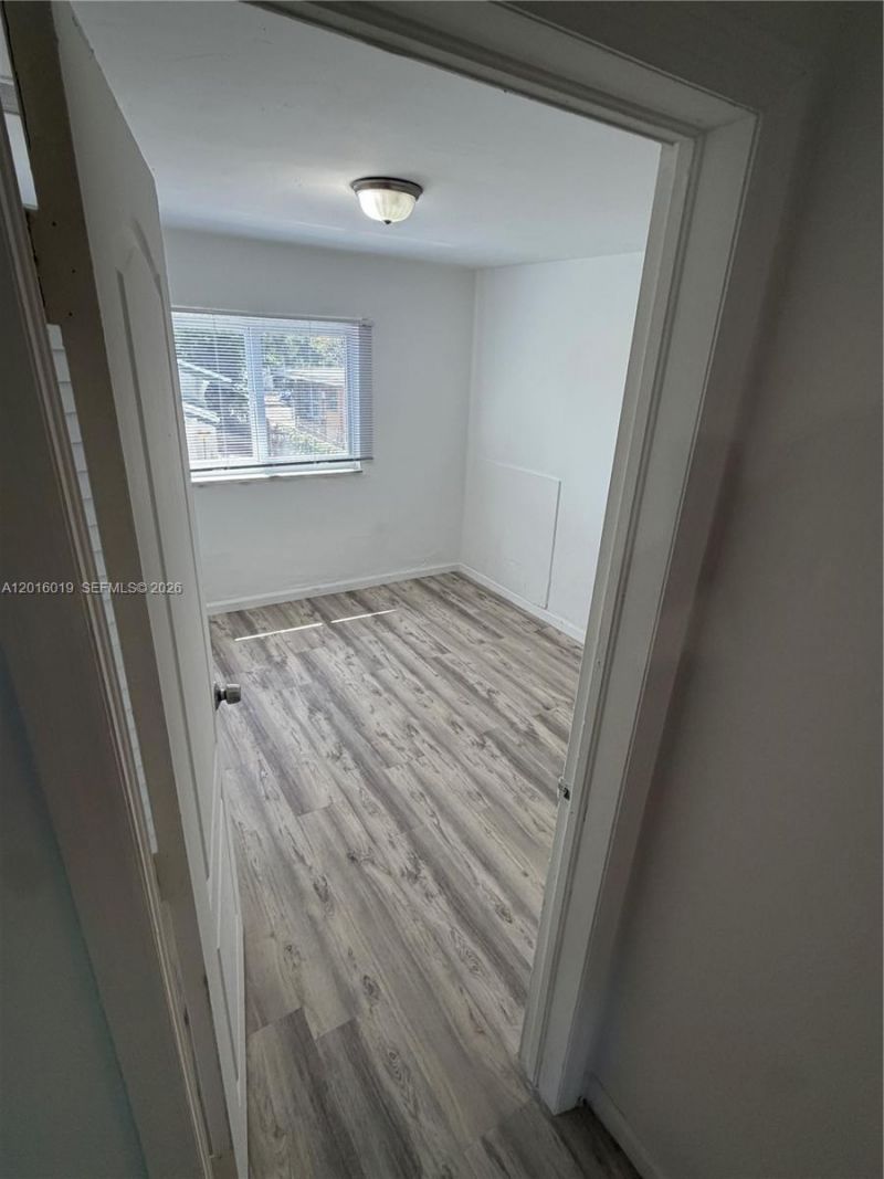 151 NW 17th Pl, Unit 3, Miami, FL 33125 Photo