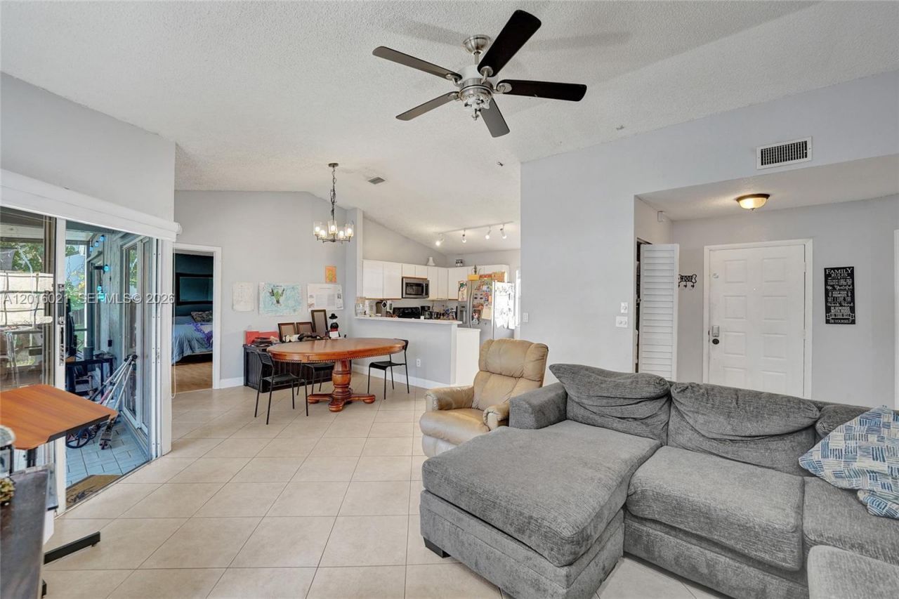 11730 NW 12th St, Pembroke Pines, FL 33026 Photo