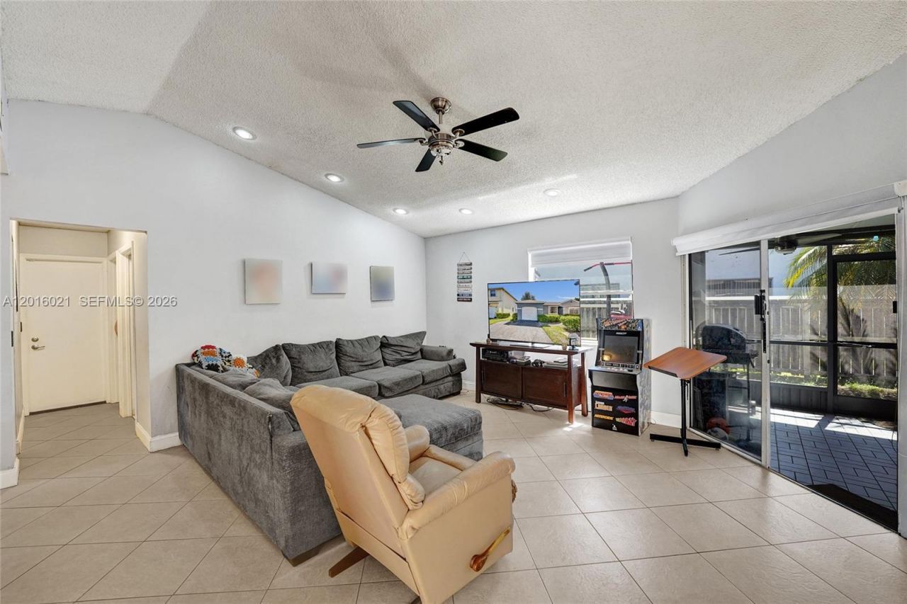 11730 NW 12th St, Pembroke Pines, FL 33026 Photo