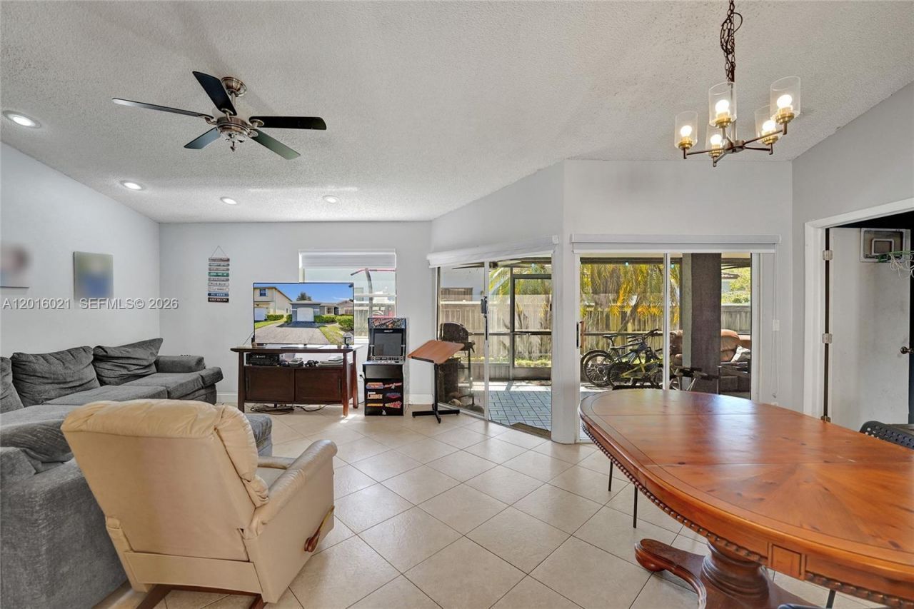 11730 NW 12th St, Pembroke Pines, FL 33026 Photo