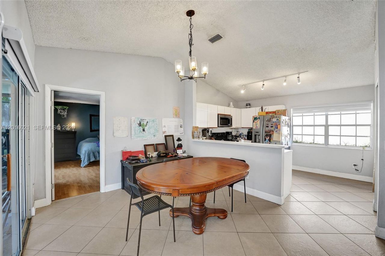 11730 NW 12th St, Pembroke Pines, FL 33026 Photo