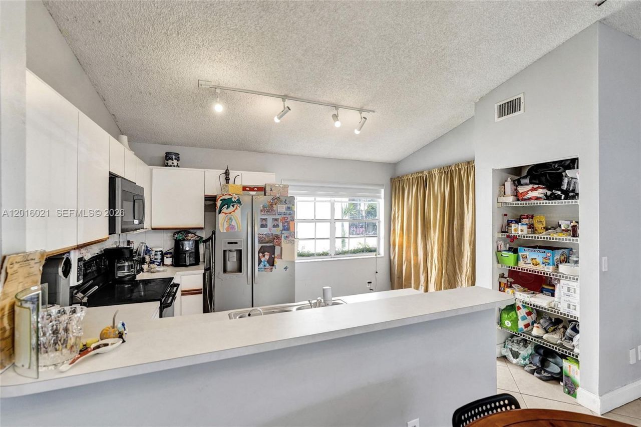 11730 NW 12th St, Pembroke Pines, FL 33026 Photo