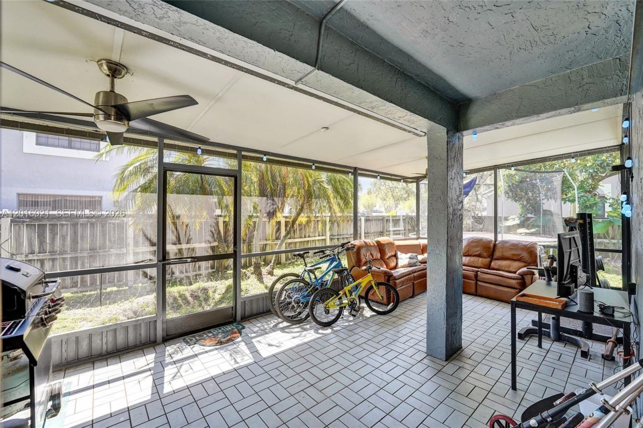 11730 NW 12th St, Pembroke Pines, FL 33026 Photo