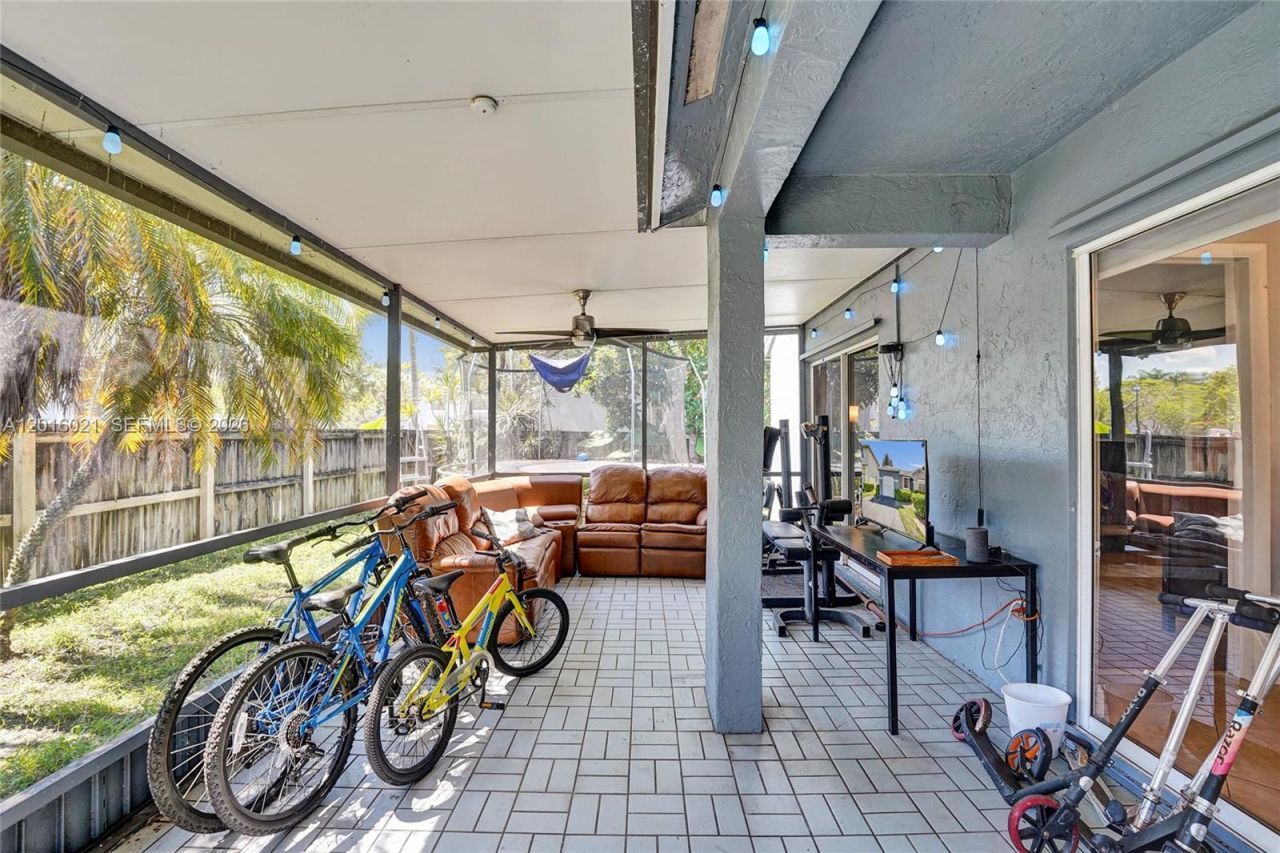 11730 NW 12th St, Pembroke Pines, FL 33026 Photo