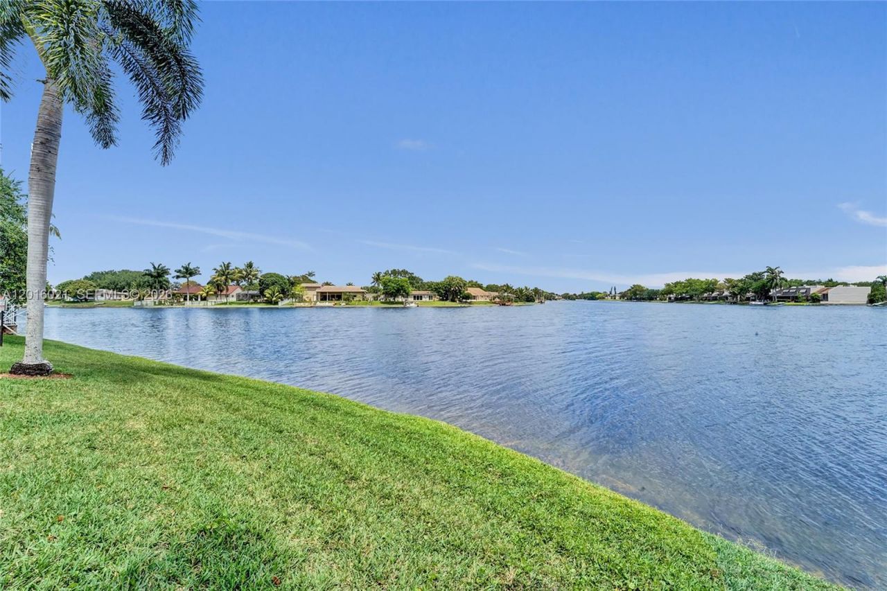 11730 NW 12th St, Pembroke Pines, FL 33026 Photo