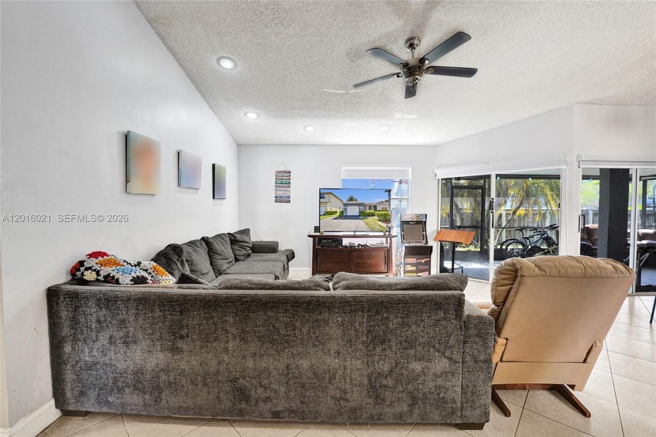 11730 NW 12th St, Pembroke Pines, FL 33026 Photo