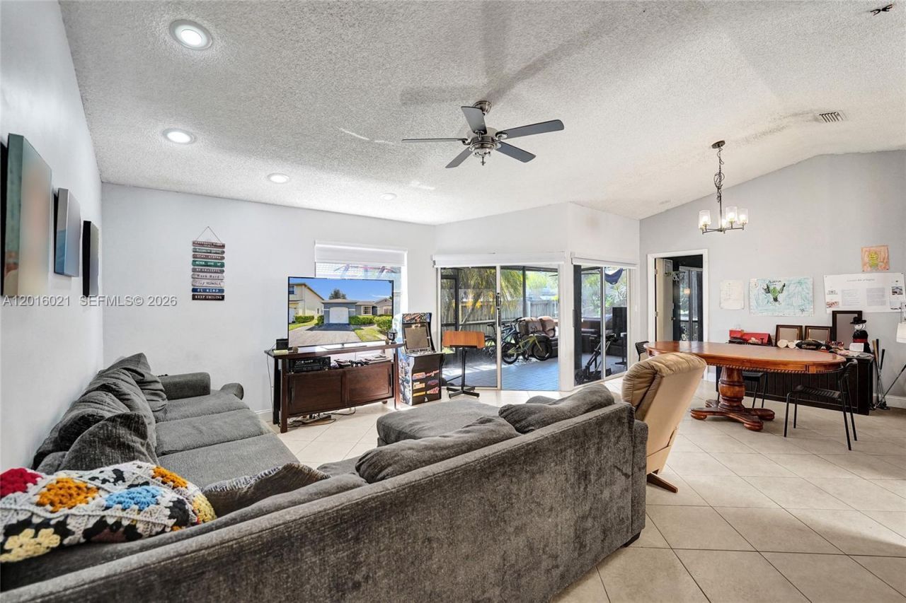11730 NW 12th St, Pembroke Pines, FL 33026 Photo