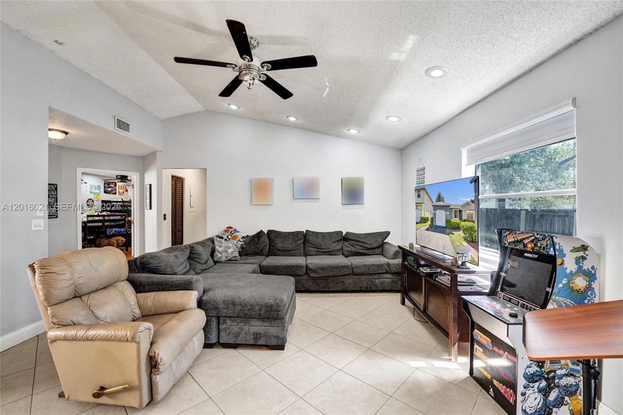 11730 NW 12th St, Pembroke Pines, FL 33026 Photo