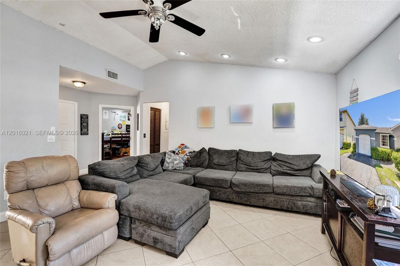 11730 NW 12th St, Pembroke Pines, FL 33026 Photo