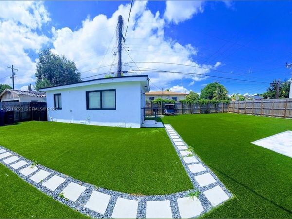 801 NW 75th St , Unit 801 R, Miami, FL 33150