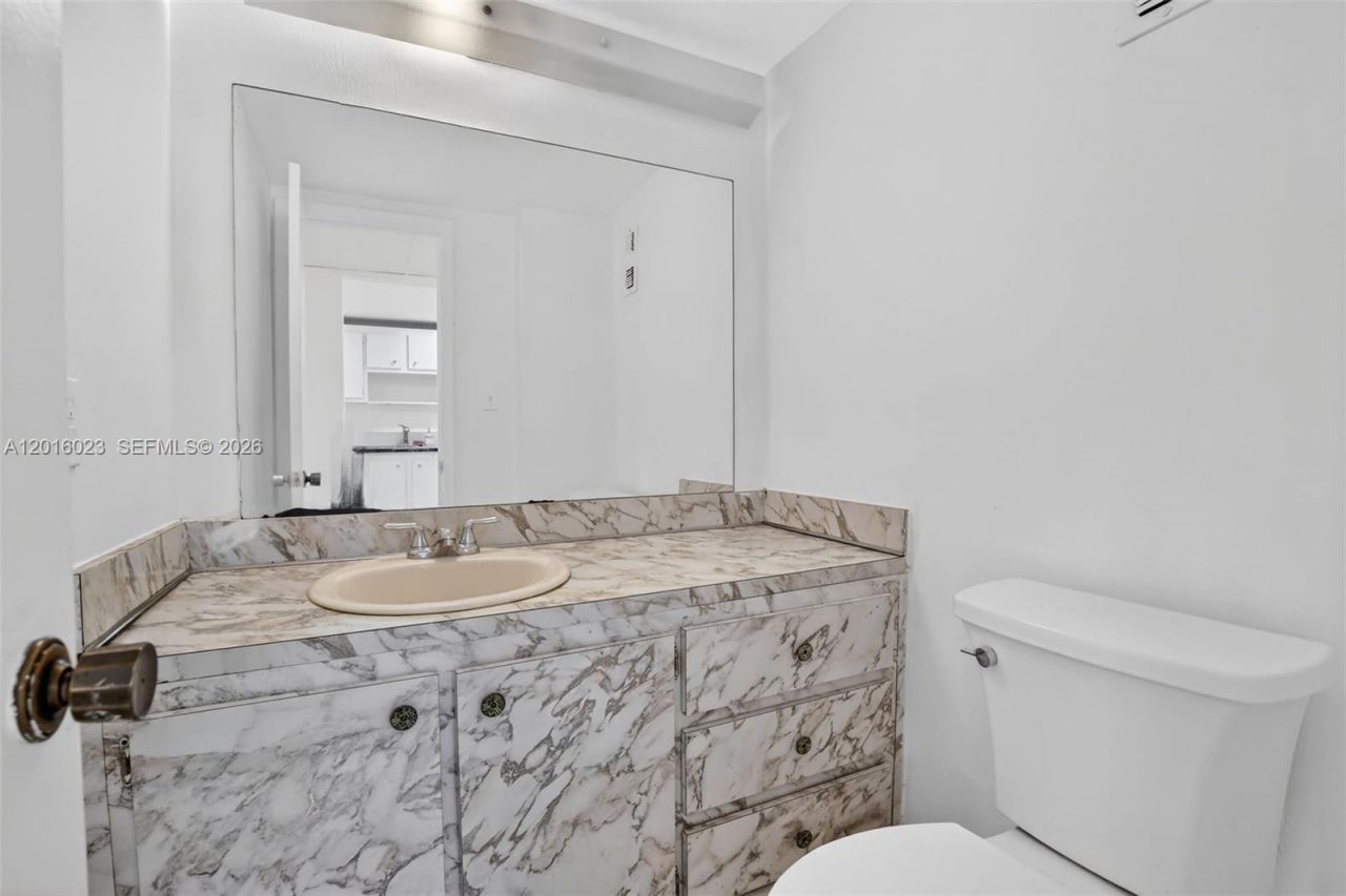 2761 Taft St, Unit 212, Hollywood, FL 33020 Photo