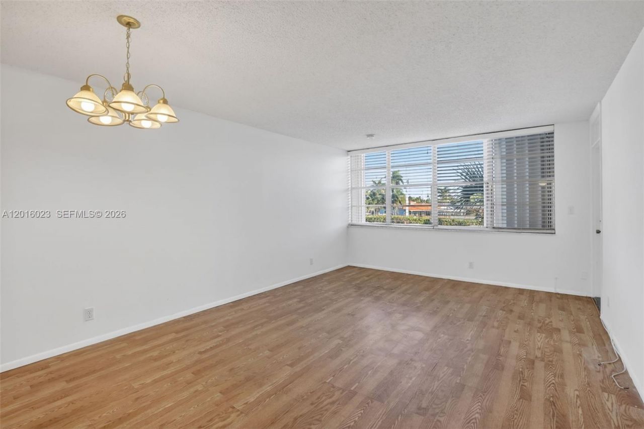 2761 Taft St, Unit 212, Hollywood, FL 33020 Photo