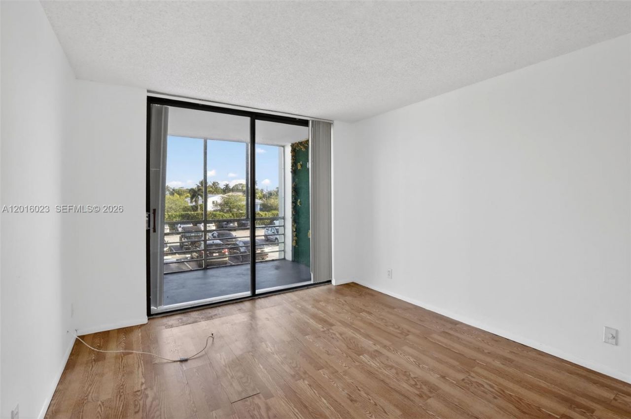2761 Taft St, Unit 212, Hollywood, FL 33020 Photo