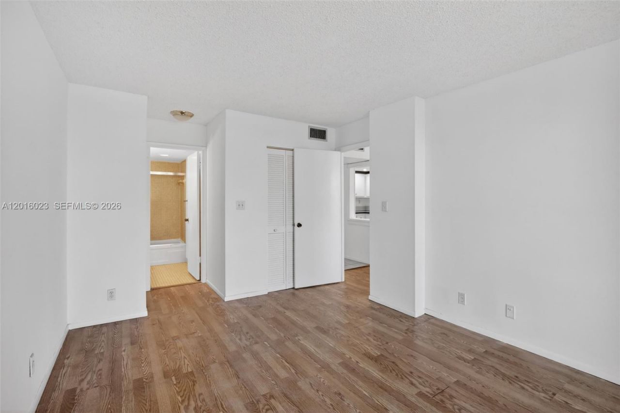2761 Taft St, Unit 212, Hollywood, FL 33020 Photo