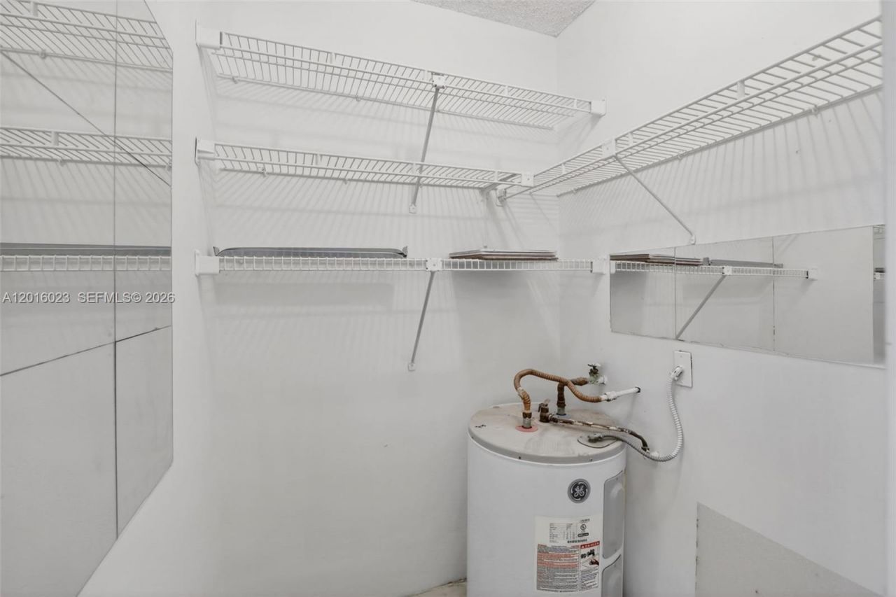 2761 Taft St, Unit 212, Hollywood, FL 33020 Photo