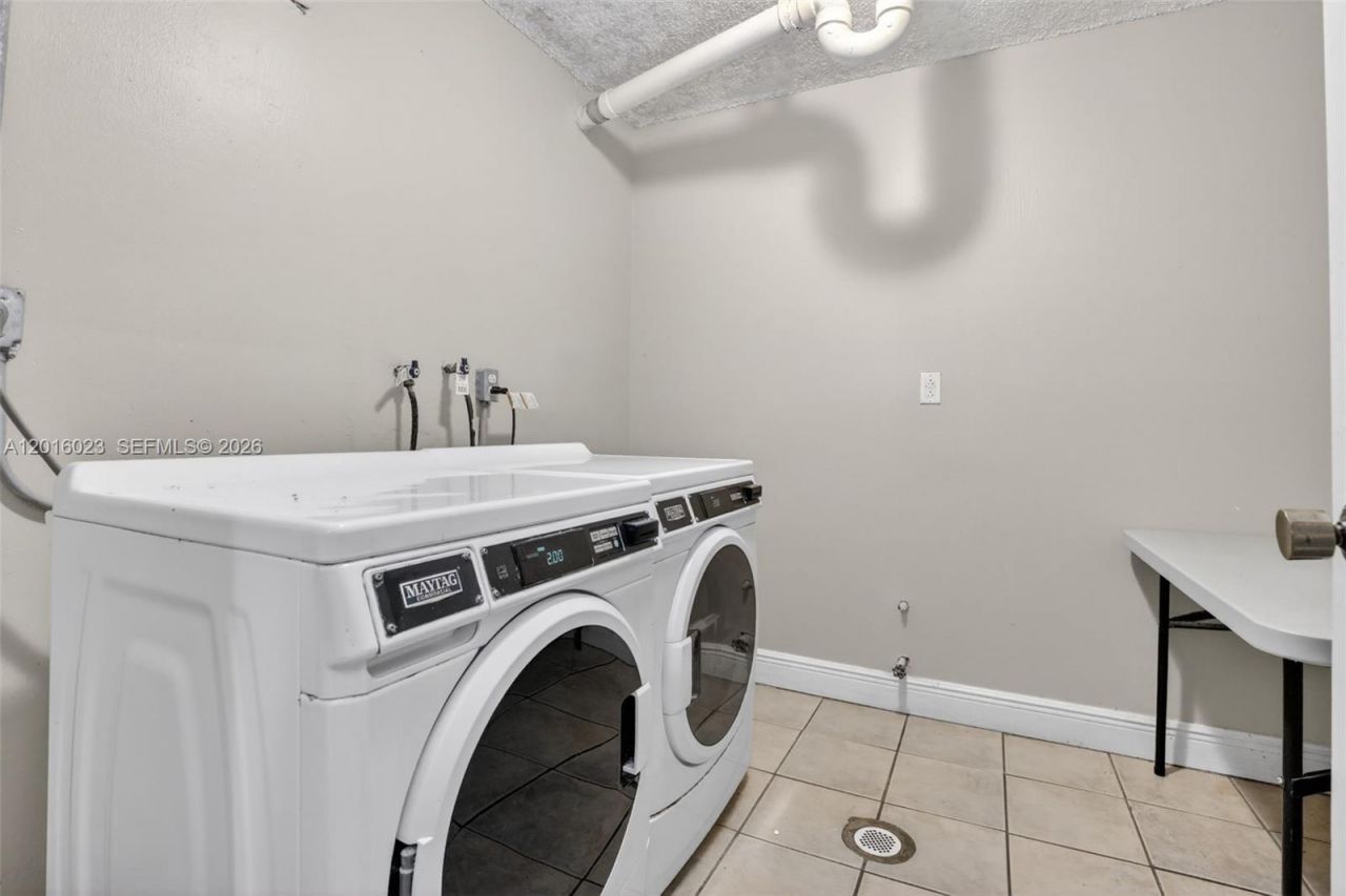 2761 Taft St, Unit 212, Hollywood, FL 33020 Photo