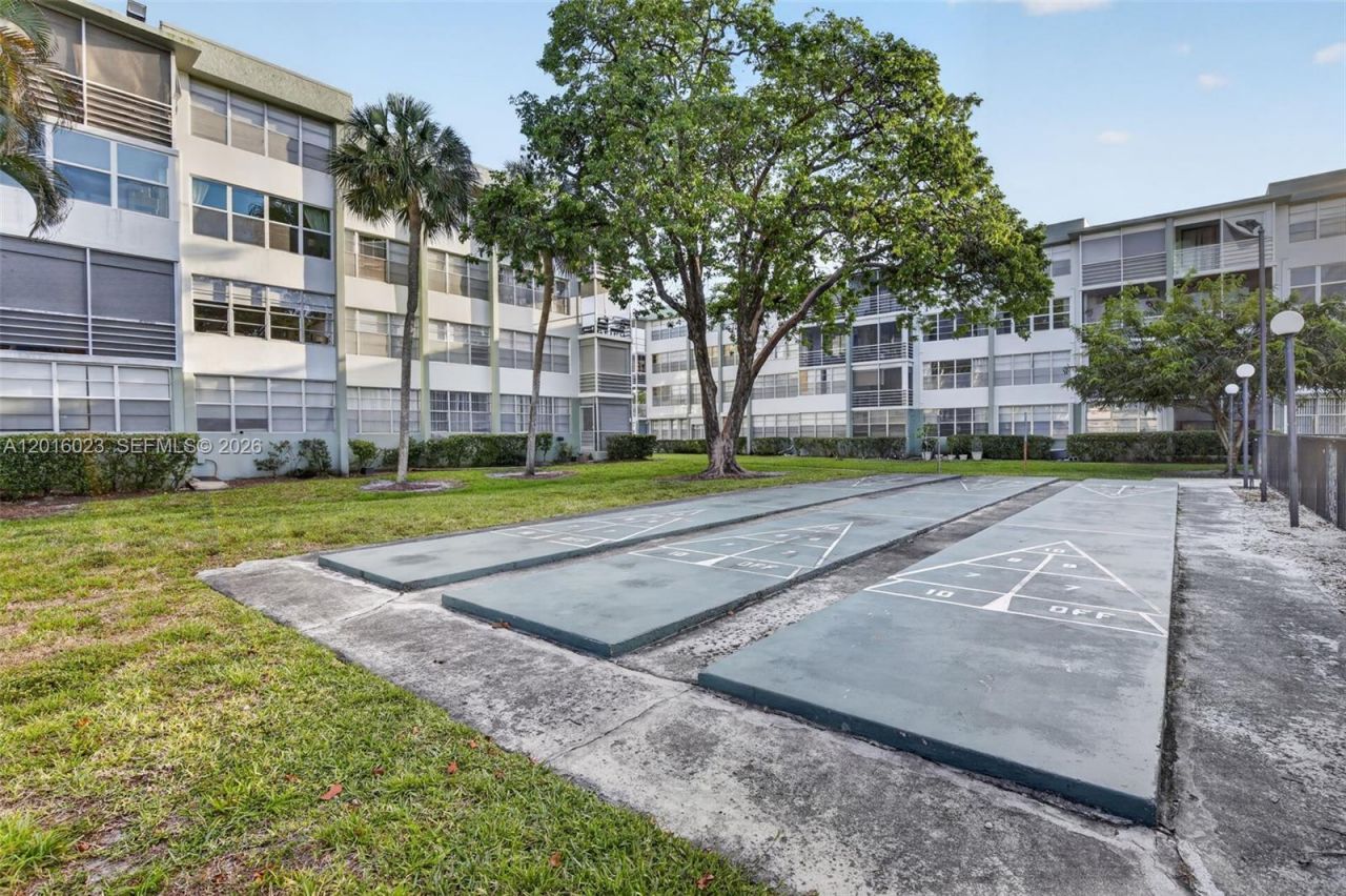2761 Taft St, Unit 212, Hollywood, FL 33020 Photo