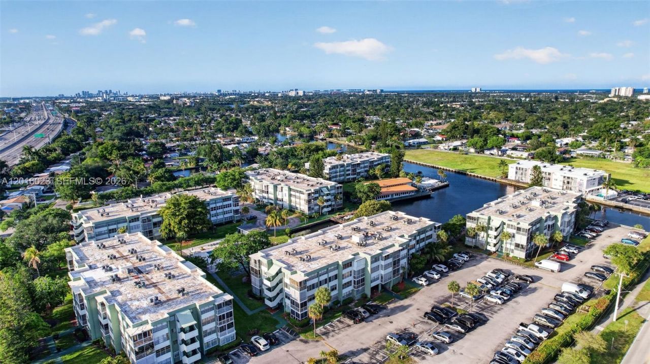 2761 Taft St, Unit 212, Hollywood, FL 33020 Photo