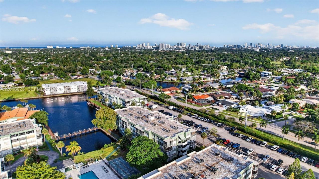 2761 Taft St, Unit 212, Hollywood, FL 33020 Photo