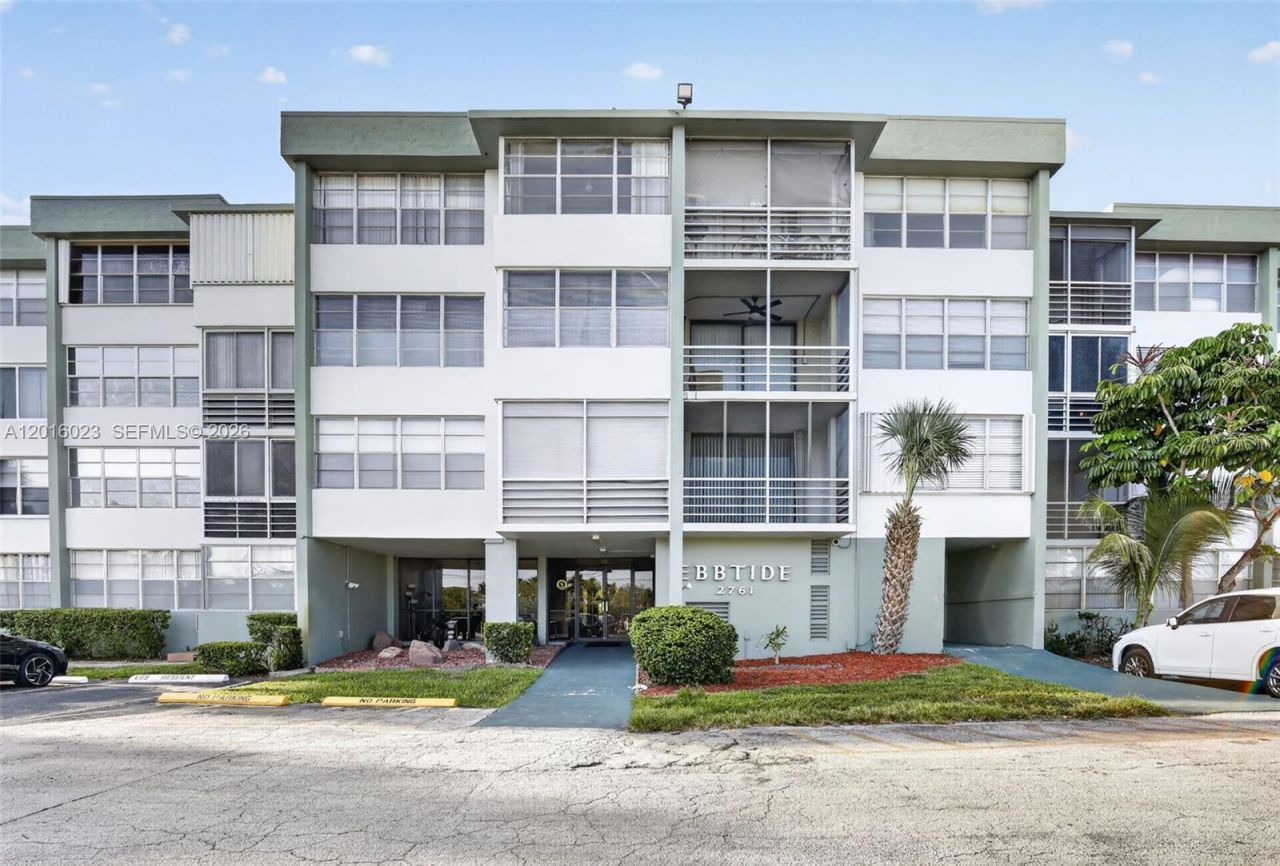 2761 Taft St, Unit 212, Hollywood, FL 33020 Photo