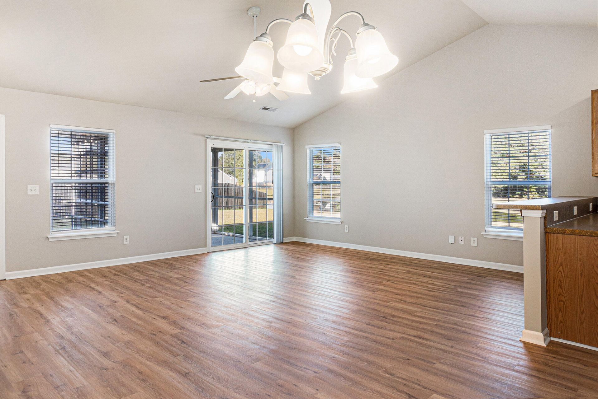 504 Savannah River Drive Photo 10
