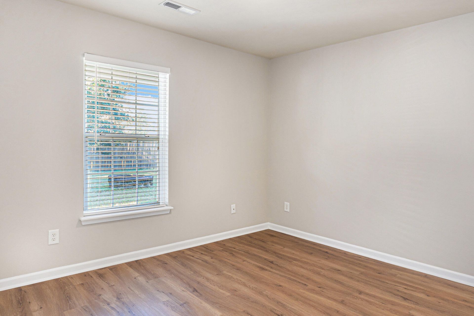 504 Savannah River Drive Photo 18