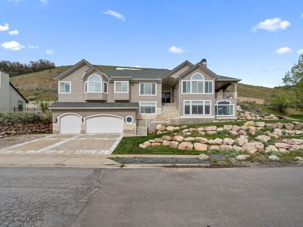 708 N EAGLERIDGE DR E, Bountiful, UT 84010