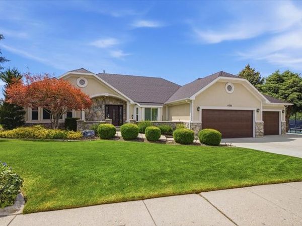 8228 S SET POINT CIR E, Cottonwood Heights, UT 84093