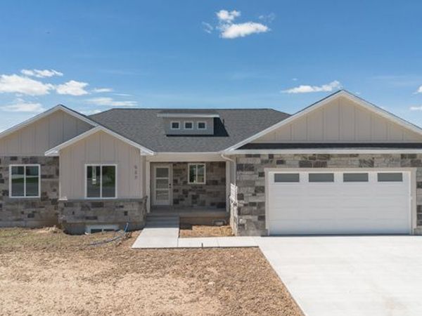 527 N 100 W, Hyde Park, UT 84318