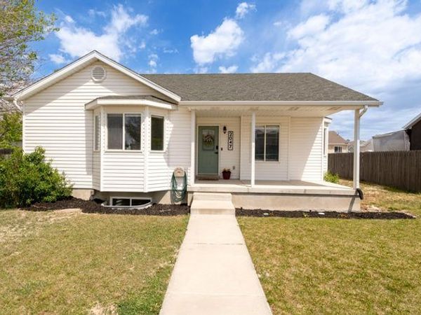 2047 E WEEPING WILLOW WAY N, Eagle Mountain, UT 84005