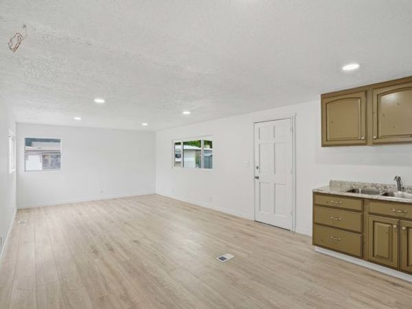 3030 S HERITAGE DR , West Valley City, UT 84119