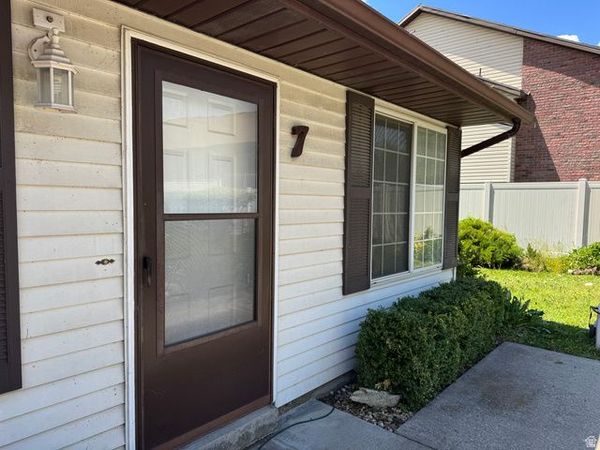1709 N 200 W, Unit 7, Bountiful, UT 84010