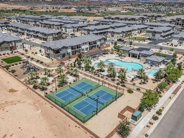 2677 E GRAY BIRCH DR , St. George, UT 84790