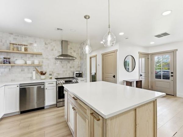 950 S GLENDALE ST W, Salt Lake City, UT 84104