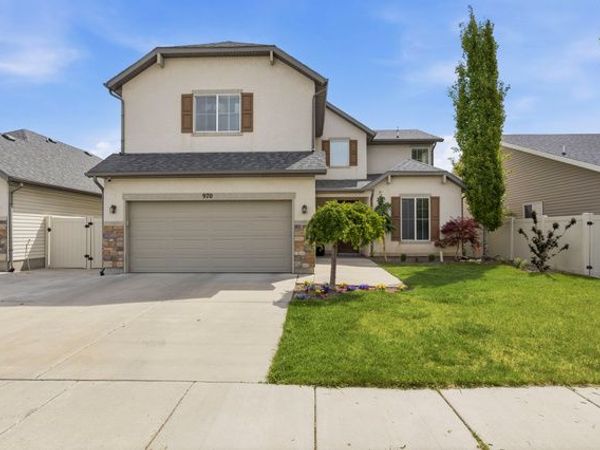 970 N BEXLEY DR W, North Salt Lake, UT 84054