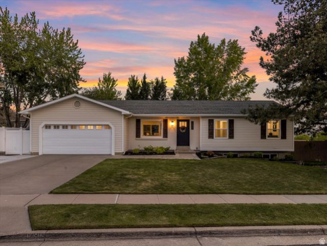 1230 E Crestridge Rd, Sandy, UT 84094 Main Photo